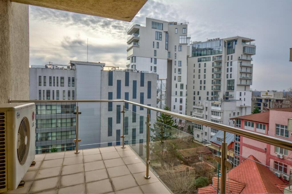 - North Area View Residences - 3 Bedrooms - Herastrau - Baneasa Apartament Bucureşti