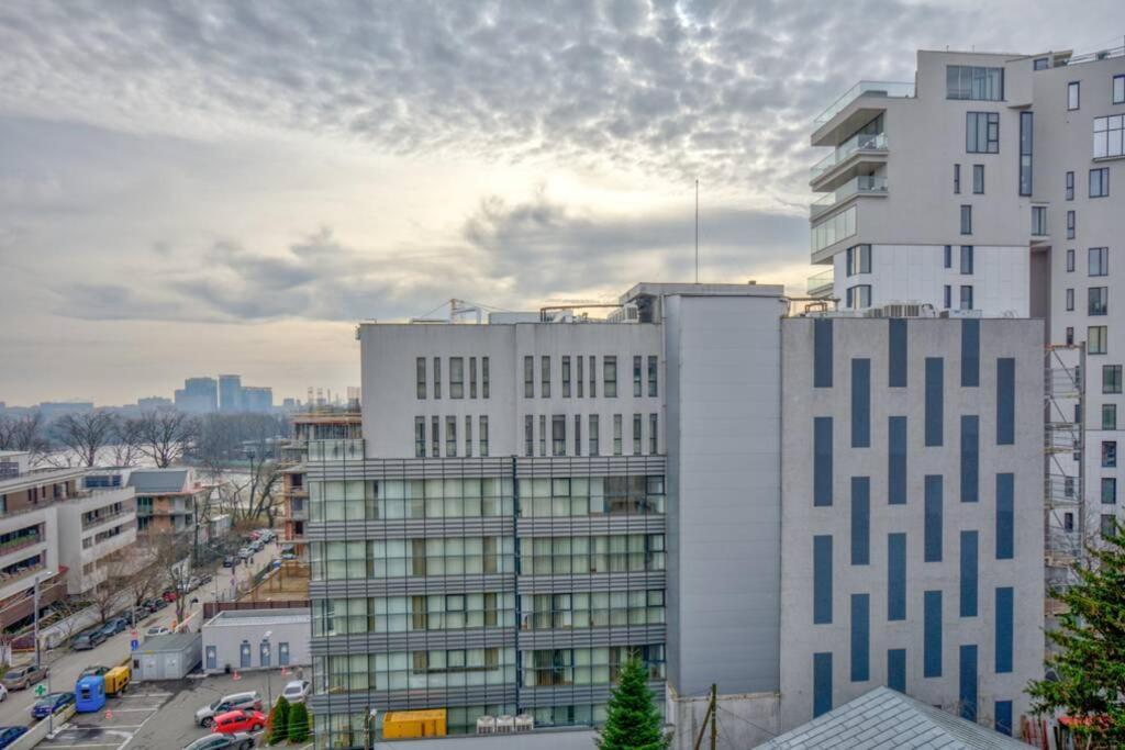 - North Area View Residences - 3 Bedrooms - Herastrau - Baneasa * Bucureşti